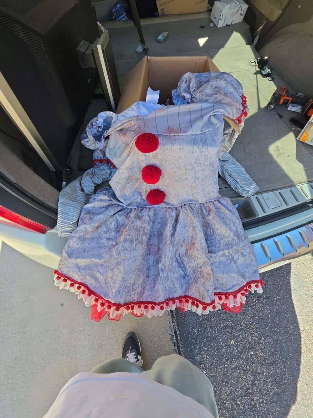 Spirit Halloween It Chapter Two Pennywise Costume Size M